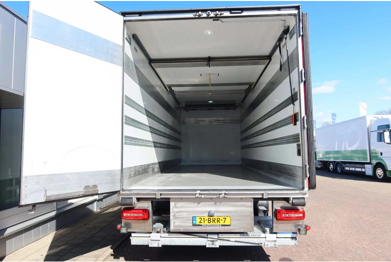 DAF CF 300 Koel/Vries Carrier iceland + Dhollandia 2500KG klep trenn wand - Refrigerator truck: picture 3 DAF CF 300 Koel/Vries Carrier iceland + Dhollandia 2500KG klep trenn wand - Refrigerator truck: picture 3