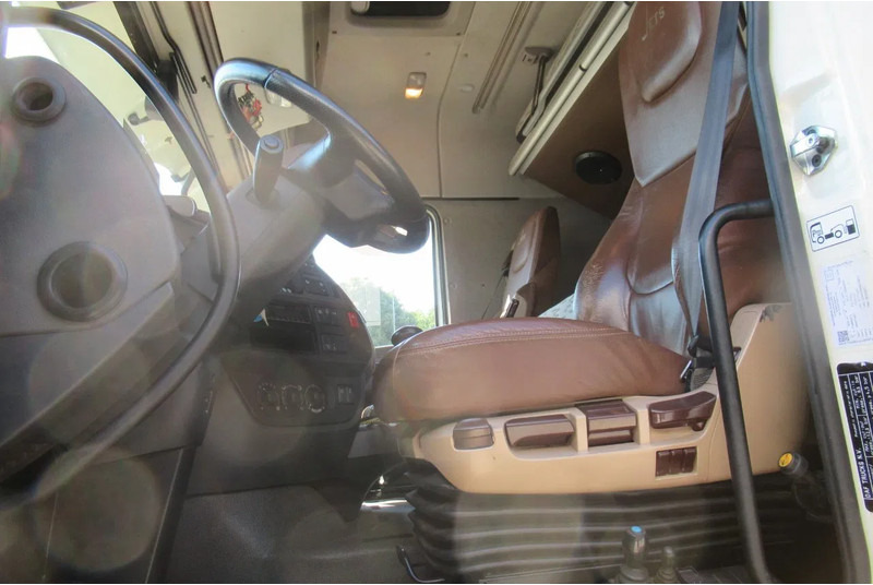 DAF XF 510 Fat 6x4 Euro 6 - Hook lift truck: picture 4 DAF XF 510 Fat 6x4 Euro 6 - Hook lift truck: picture 4