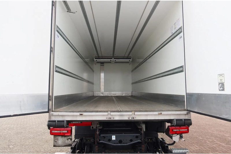 MAN TGM 18.320 Koel/Vries + Bar klep 2000 KG Thermoking UT 1200 Diesel/ elektrisch - Refrigerator truck: picture 3 MAN TGM 18.320 Koel/Vries + Bar klep 2000 KG Thermoking UT 1200 Diesel/ elektrisch - Refrigerator truck: picture 3