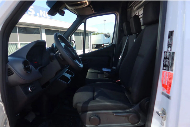 Mercedes-Benz 317CDI 317 CDI L2/H2 Automaat - Refrigerated delivery van: picture 5 Mercedes-Benz 317CDI 317 CDI L2/H2 Automaat - Refrigerated delivery van: picture 5