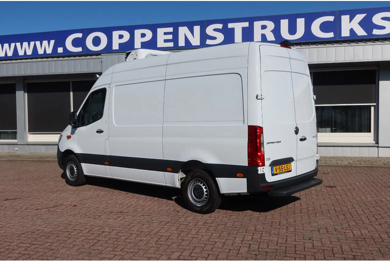 Mercedes-Benz 317CDI 317 CDI L2/H2 Automaat - Refrigerated delivery van: picture 3 Mercedes-Benz 317CDI 317 CDI L2/H2 Automaat - Refrigerated delivery van: picture 3