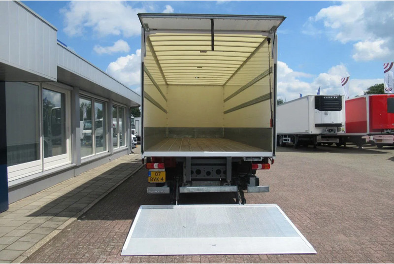 Mercedes-Benz Actros 1832 1832 LL 4x2 - Box truck: picture 3 Mercedes-Benz Actros 1832 1832 LL 4x2 - Box truck: picture 3