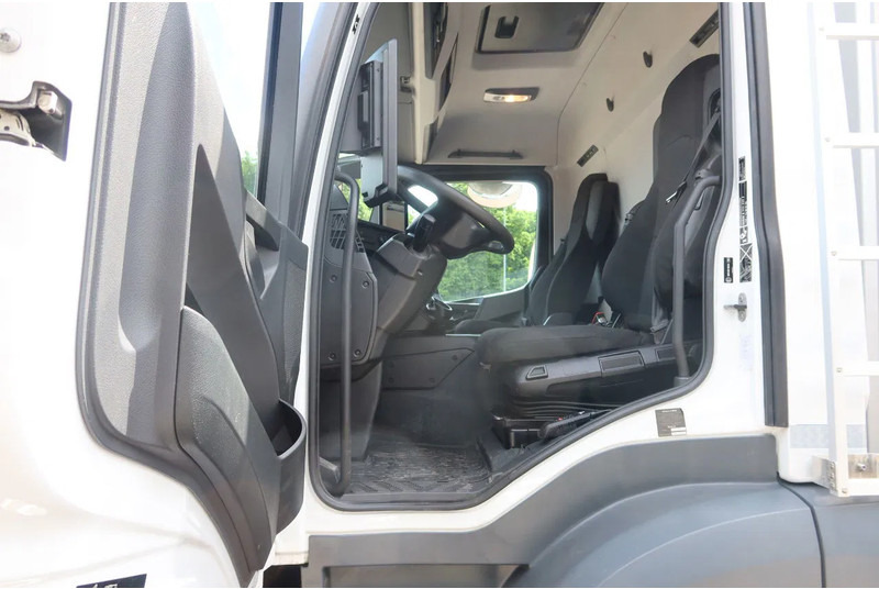 Mercedes-Benz Actros 2530 L Koel/Vries + Laadklep DHollandia 2500kg - Refrigerator truck: picture 5 Mercedes-Benz Actros 2530 L Koel/Vries + Laadklep DHollandia 2500kg - Refrigerator truck: picture 5