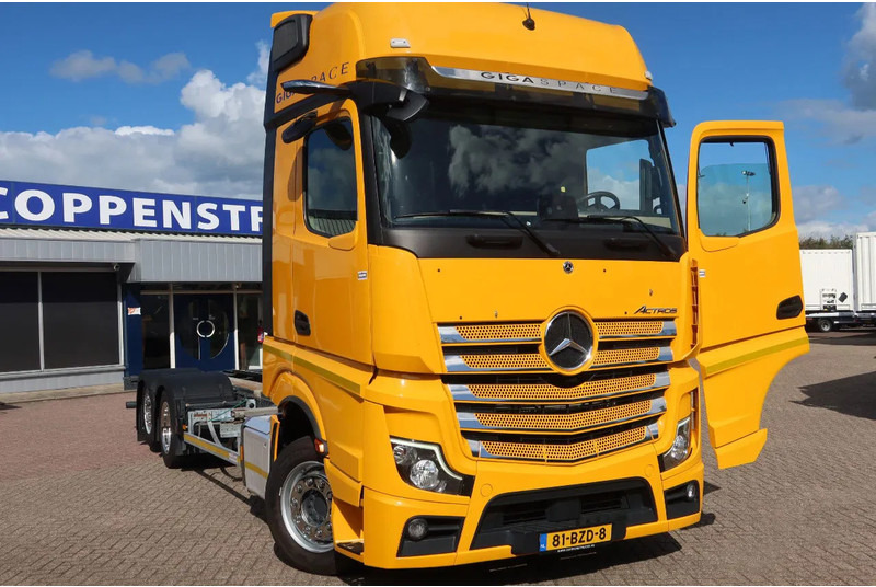 Mercedes-Benz Actros 2642 LL Chassis Cabine Giga space - Cab chassis truck: picture 2 Mercedes-Benz Actros 2642 LL Chassis Cabine Giga space - Cab chassis truck: picture 2