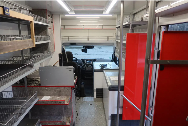 Iveco Daily 72 72 C 180 Verkoopwagen, Supermarkt, Foodtruck - Truck: picture 4 Iveco Daily 72 72 C 180 Verkoopwagen, Supermarkt, Foodtruck - Truck: picture 4