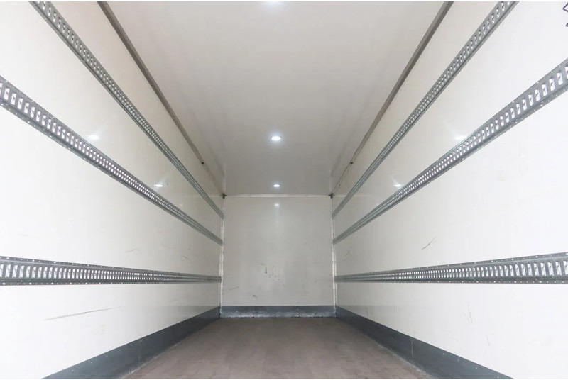 Volvo FM 340 Geïsoleerd Dak DHollandia 3000 kg - Box truck: picture 4 Volvo FM 340 Geïsoleerd Dak DHollandia 3000 kg - Box truck: picture 4