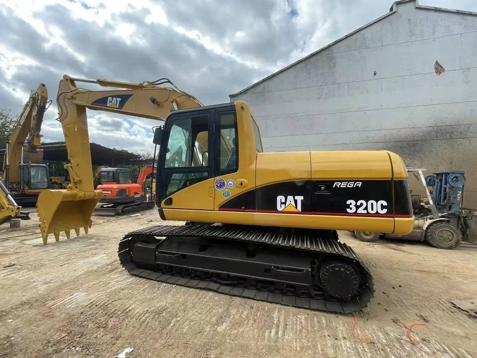 CAT 320C - Crawler excavator: picture 1 CAT 320C - Crawler excavator: picture 1