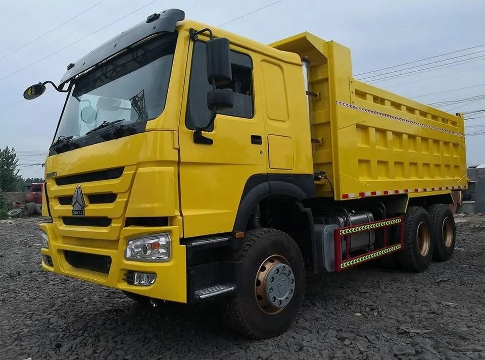 Tipper Howo 371 6x4: picture 12