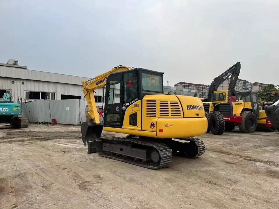 Komatsu PC70-8 - Mini excavator: picture 3 Komatsu PC70-8 - Mini excavator: picture 3