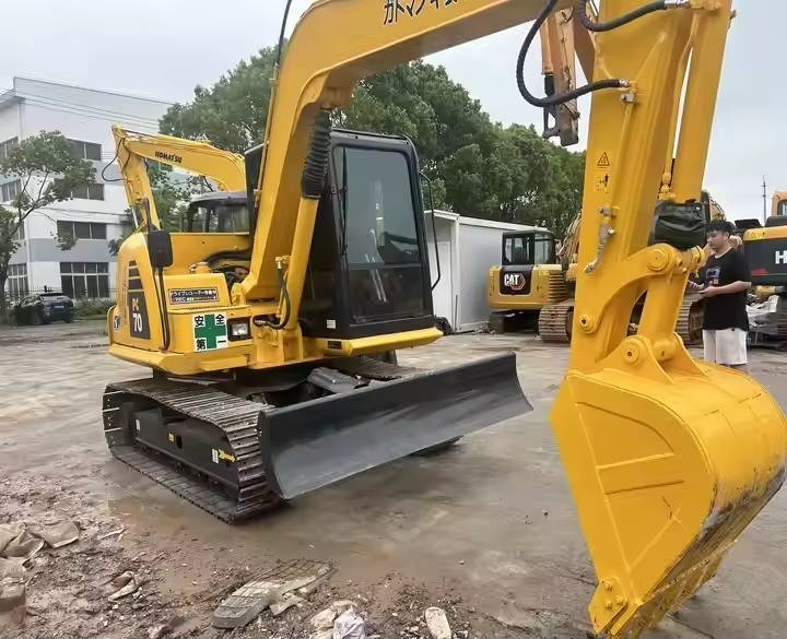 Komatsu PC70-8 - Mini excavator: picture 3 Komatsu PC70-8 - Mini excavator: picture 3