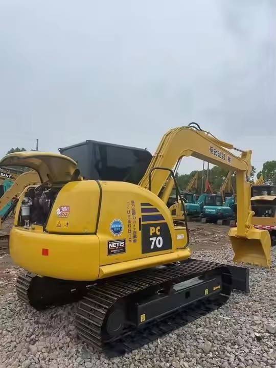 Komatsu PC70-8 - Mini excavator: picture 3 Komatsu PC70-8 - Mini excavator: picture 3