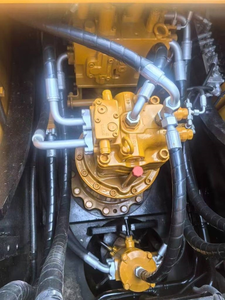 Sany SY215C - Crawler excavator: picture 4 Sany SY215C - Crawler excavator: picture 4