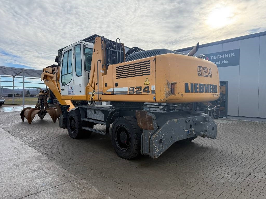 Liebherr A 924 C Litronic - Waste/ Industry handler: picture 3 Liebherr A 924 C Litronic - Waste/ Industry handler: picture 3