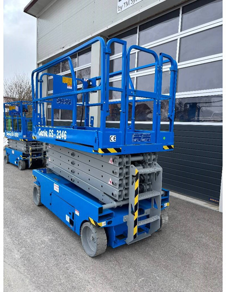Genie GS 3246 11,60m Scherenarbeitsbühne *Akkus NEU* - Scissor lift: picture 3 Genie GS 3246 11,60m Scherenarbeitsbühne *Akkus NEU* - Scissor lift: picture 3