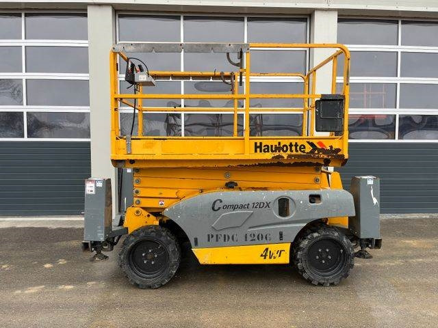 Haulotte Compact 12DX 12m Diesel Scherenarbeitsbühne 4x4 - Scissor lift: picture 5 Haulotte Compact 12DX 12m Diesel Scherenarbeitsbühne 4x4 - Scissor lift: picture 5