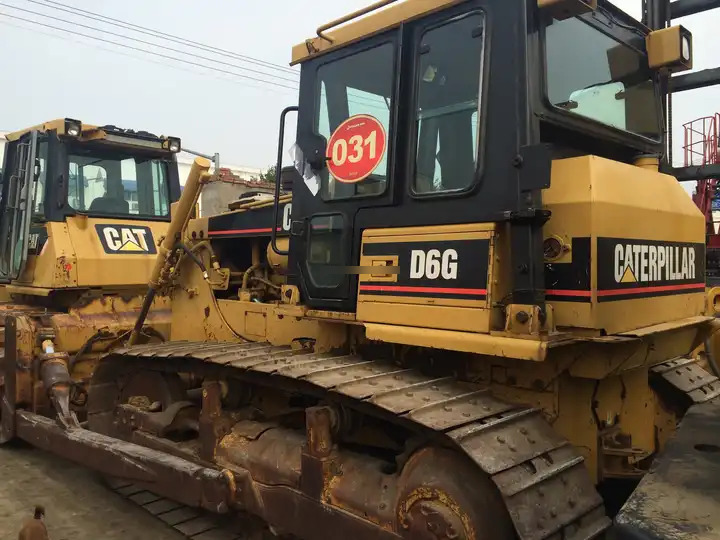 Good Price Used Bulldozer Cat D6G Second hand Caterpillar D6G D7G D7R D8R In Stock earth-moving machinery On Sale - Bulldozer: picture 3 Good Price Used Bulldozer Cat D6G Second hand Caterpillar D6G D7G D7R D8R In Stock earth-moving machinery On Sale - Bulldozer: picture 3