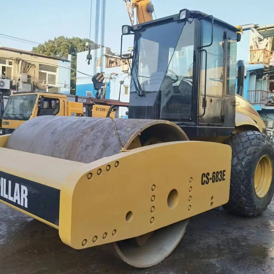 Good Quality Road Roller Caterpillar Cs683e Used Original Japan Road Roller Cat Cs683e Caterpillar Compactor Rollers - Road roller: picture 1 Good Quality Road Roller Caterpillar Cs683e Used Original Japan Road Roller Cat Cs683e Caterpillar Compactor Rollers - Road roller: picture 1