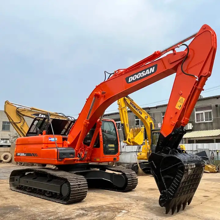 High Quality Original Korea Nice Performance Used Excavator Doosan Dx225lc,Dx225 Model For Sale 22.5ton Best Price In Shanghai - Crawler excavator: picture 1 High Quality Original Korea Nice Performance Used Excavator Doosan Dx225lc,Dx225 Model For Sale 22.5ton Best Price In Shanghai - Crawler excavator: picture 1
