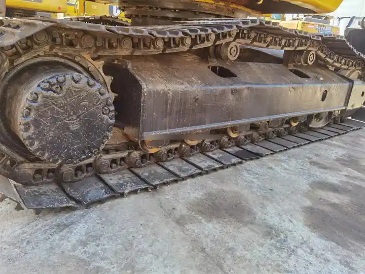 Hot Sale Excavator Factory Supply Second-hand Komatsu Pc200-8 90% Brand New Imported 20ton Excavator - Excavator: picture 3 Hot Sale Excavator Factory Supply Second-hand Komatsu Pc200-8 90% Brand New Imported 20ton Excavator - Excavator: picture 3