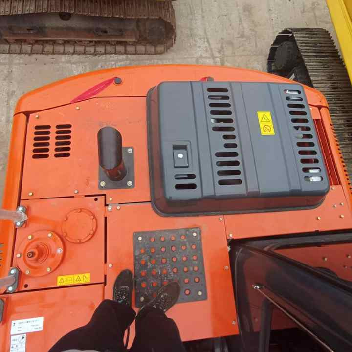 Hot sale Used Hitachi ZX120 digger 20ton Excavator second hand excavator - Crawler excavator: picture 3 Hot sale Used Hitachi ZX120 digger 20ton Excavator second hand excavator - Crawler excavator: picture 3