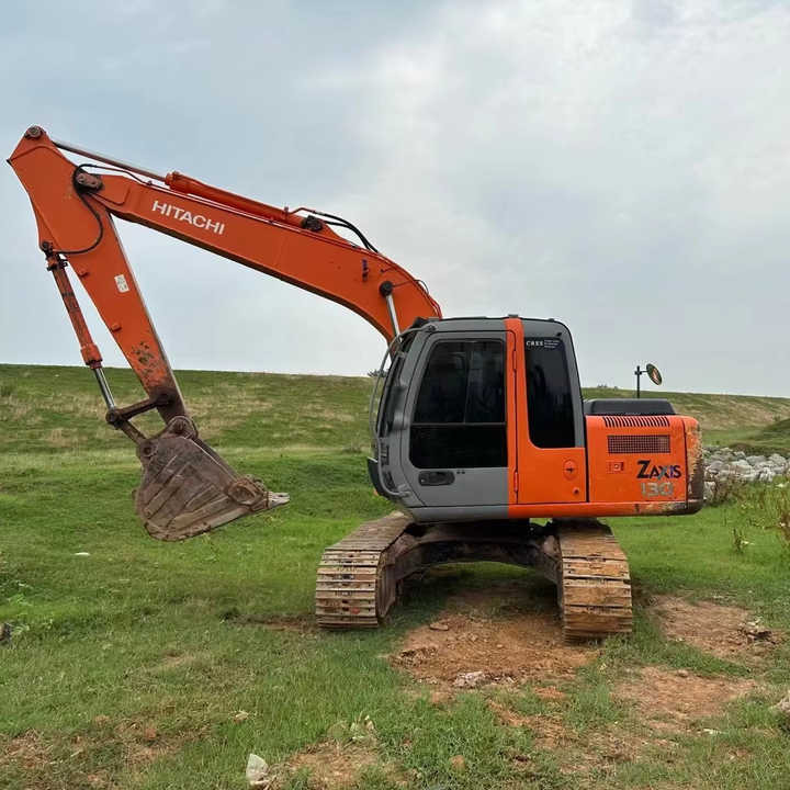Hot sale Used Hitachi ZX120 digger 20ton Excavator second hand excavator - Crawler excavator: picture 1 Hot sale Used Hitachi ZX120 digger 20ton Excavator second hand excavator - Crawler excavator: picture 1