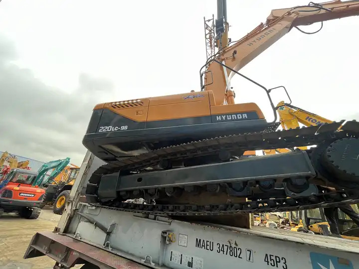 Crawler excavator Hyundai 220-9 Used Excavator,Heavy-duty Original Korea Hyundai 220lc-9s,22t Excavator For Sale in Shanghai: picture 7