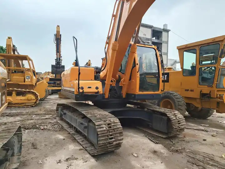 Hyundai 220LC-9s excavator Cheap Price  Used large Excavator 22 Ton Hydraulic Digger Crawler in China - Crawler excavator: picture 4 Hyundai 220LC-9s excavator Cheap Price  Used large Excavator 22 Ton Hydraulic Digger Crawler in China - Crawler excavator: picture 4