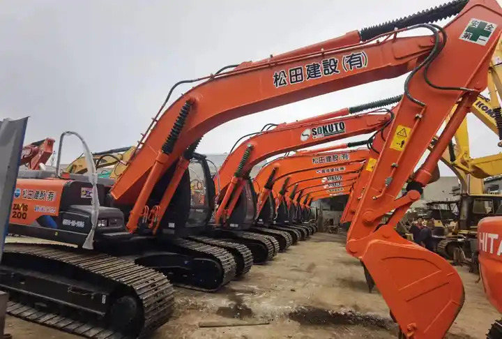 Japan Made Used Excavator Hitachi Ex200-1,Ex200 With Good Condition And Best Price Excavator Machine in Shanghai - Crawler excavator: picture 2 Japan Made Used Excavator Hitachi Ex200-1,Ex200 With Good Condition And Best Price Excavator Machine in Shanghai - Crawler excavator: picture 2