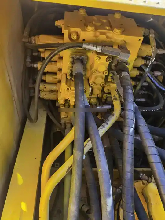 New Arrival Second Hand Pc200-8 Komatsu 20 Ton Crawler Excavator Komatsu Pc 200-8 Used Komatsu Pc 200 Excavator For Sale - Excavator: picture 4 New Arrival Second Hand Pc200-8 Komatsu 20 Ton Crawler Excavator Komatsu Pc 200-8 Used Komatsu Pc 200 Excavator For Sale - Excavator: picture 4