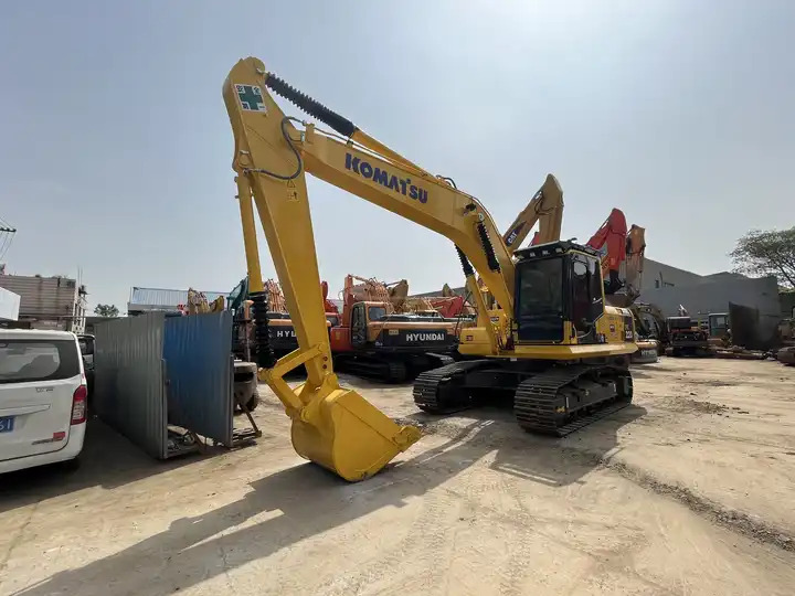 PC220-8 USED EXCAVATOR Good Condition Komatsu PC 200 Original Japan Cheap Used Excavators Used Original Japan Komatsu pc200-8 - Crawler excavator: picture 2 PC220-8 USED EXCAVATOR Good Condition Komatsu PC 200 Original Japan Cheap Used Excavators Used Original Japan Komatsu pc200-8 - Crawler excavator: picture 2