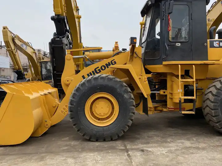 Second hand LiuGong wheel loader LG856 ,good condition chinese loader 856 wheel loader ,Liu gong Wheel Loader 856 Earth-moving - Wheel loader: picture 2 Second hand LiuGong wheel loader LG856 ,good condition chinese loader 856 wheel loader ,Liu gong Wheel Loader 856 Earth-moving - Wheel loader: picture 2