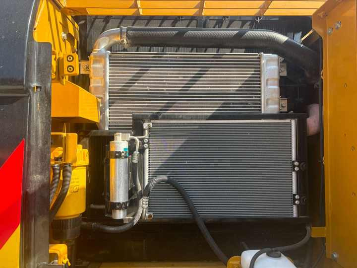 Used CAT 320D 320d2 325 330D 336d2 excavator machine for sale caterpillar machinery used CAT 320D Used excavators - Crawler excavator: picture 2 Used CAT 320D 320d2 325 330D 336d2 excavator machine for sale caterpillar machinery used CAT 320D Used excavators - Crawler excavator: picture 2