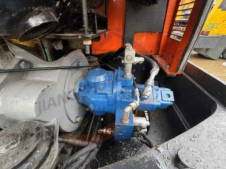 Used excavator doosan dh55 excavators earth-moving machinery doosan dx60 dx80 dx75 dx225 dh60 dh60-7for sale - Crawler excavator: picture 3 Used excavator doosan dh55 excavators earth-moving machinery doosan dx60 dx80 dx75 dx225 dh60 dh60-7for sale - Crawler excavator: picture 3