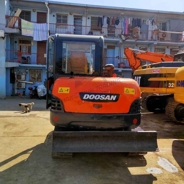 Used excavator doosan dx60 excavators earth-moving machinery doosan dx60 dx80 dx75 dx225 dh60 dh60-7for sale - Crawler excavator: picture 3 Used excavator doosan dx60 excavators earth-moving machinery doosan dx60 dx80 dx75 dx225 dh60 dh60-7for sale - Crawler excavator: picture 3