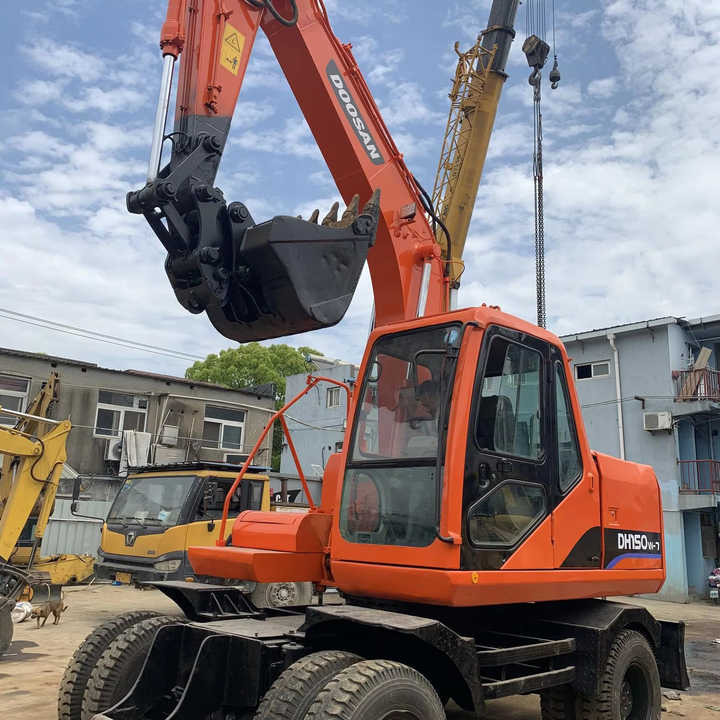 Used excavator doosan dx60 excavators earth-moving machinery doosan dx60 dx80 dx75 dx225 dh60 dh60-7for sale - Crawler excavator: picture 1 Used excavator doosan dx60 excavators earth-moving machinery doosan dx60 dx80 dx75 dx225 dh60 dh60-7for sale - Crawler excavator: picture 1