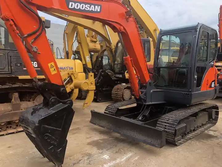 Crawler excavator doosan excavator used dx60 dh60 dx55 dh55 mini excavator 6 ton  mini excavator free shipping: picture 6