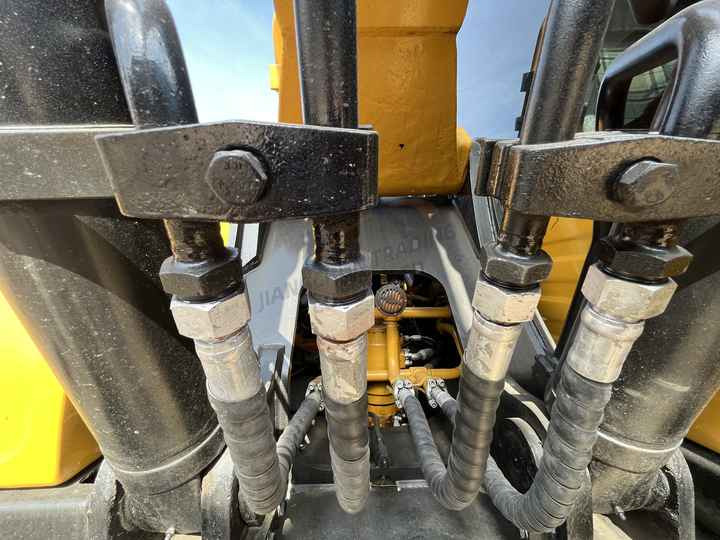 Sany 215 brand new excavator China cheap used SANY sy 215 Excavator SANY SY215c crawler excavators for sale - Crawler excavator: picture 4 Sany 215 brand new excavator China cheap used SANY sy 215 Excavator SANY SY215c crawler excavators for sale - Crawler excavator: picture 4