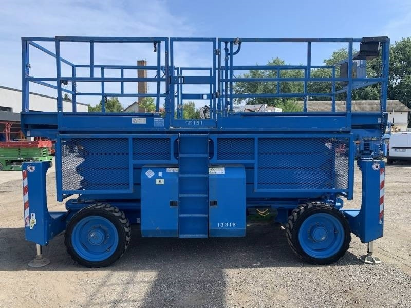 Genie GS4390 - 15,11m, diesel, 4x4 - Scissor lift: picture 3 Genie GS4390 - 15,11m, diesel, 4x4 - Scissor lift: picture 3