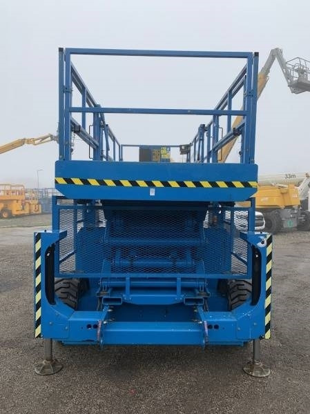 Genie GS4390 - 15,11m, diesel, 4x4 - Scissor lift: picture 3 Genie GS4390 - 15,11m, diesel, 4x4 - Scissor lift: picture 3