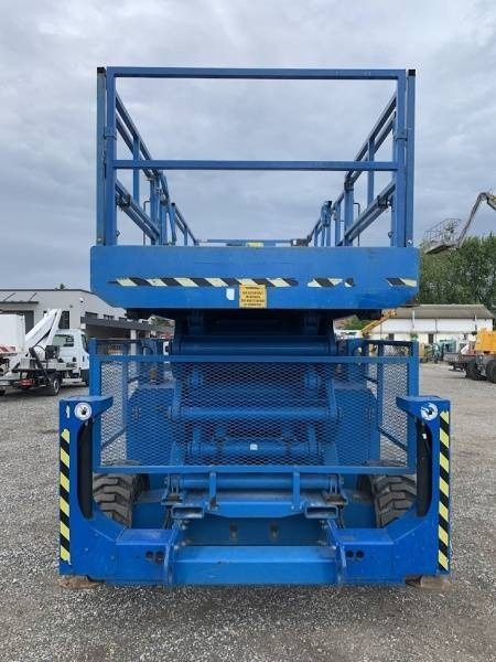 Genie GS5390 - 18m - 4x4 - Diesel - Scissor lift: picture 3 Genie GS5390 - 18m - 4x4 - Diesel - Scissor lift: picture 3