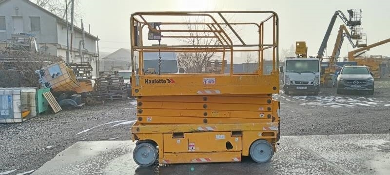 Haulotte Compact 12 - 12m, electric - Scissor lift: picture 5 Haulotte Compact 12 - 12m, electric - Scissor lift: picture 5