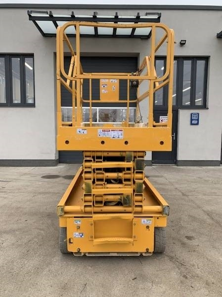 Haulotte Compact 14 - 14 m, electric - Scissor lift: picture 3 Haulotte Compact 14 - 14 m, electric - Scissor lift: picture 3