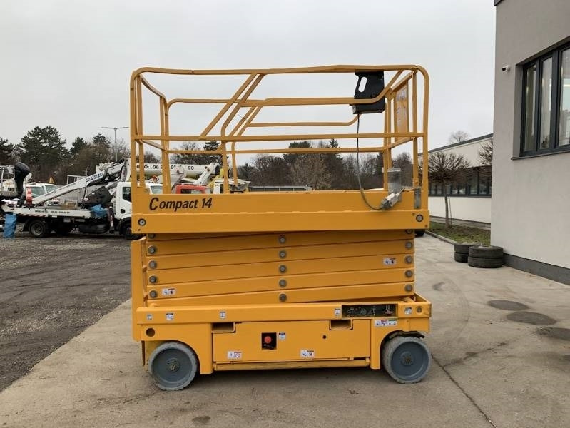 Haulotte Compact 14 - 14 m, electric - Scissor lift: picture 4 Haulotte Compact 14 - 14 m, electric - Scissor lift: picture 4