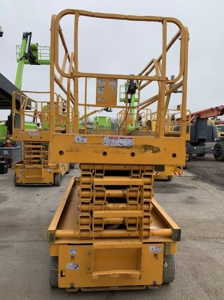 Haulotte Compact 14 - 14 m, electric - Scissor lift: picture 3 Haulotte Compact 14 - 14 m, electric - Scissor lift: picture 3