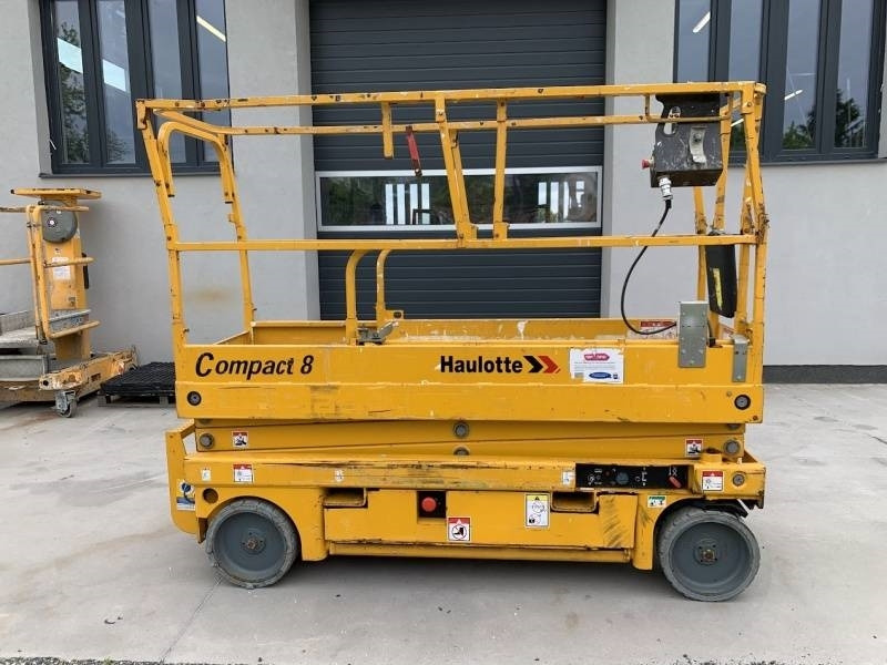 Haulotte Compact 8 - 8m, electric - Scissor lift: picture 5 Haulotte Compact 8 - 8m, electric - Scissor lift: picture 5