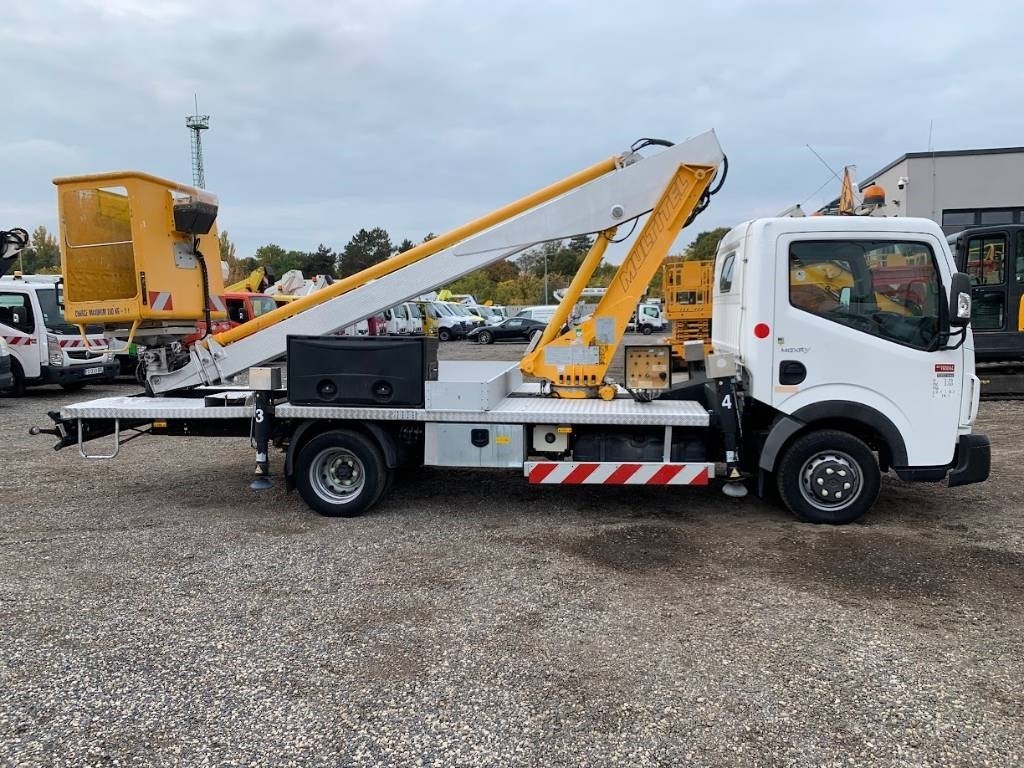 Renault Maxity Multitel 160 ALU DS - 16m - Truck mounted aerial platform: picture 4 Renault Maxity Multitel 160 ALU DS - 16m - Truck mounted aerial platform: picture 4