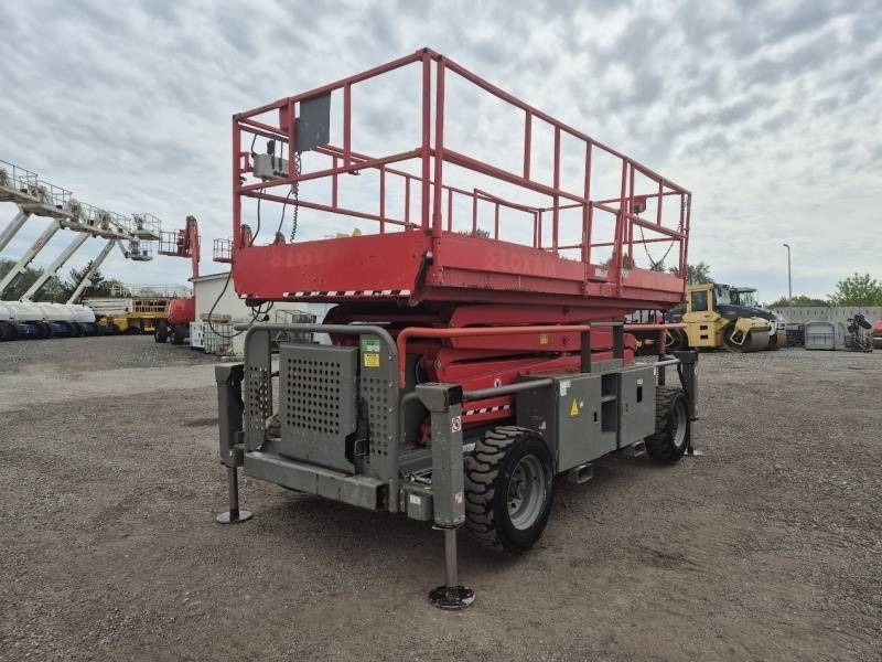 SkyJack SJ9241 - 14,5 m - 4x4 - Scissor lift: picture 2 SkyJack SJ9241 - 14,5 m - 4x4 - Scissor lift: picture 2