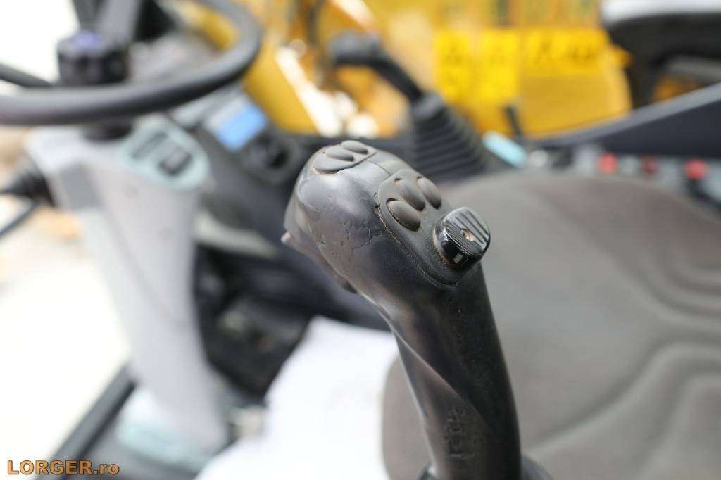 Komatsu PW 148-10  leasing Komatsu PW 148-10: picture 22