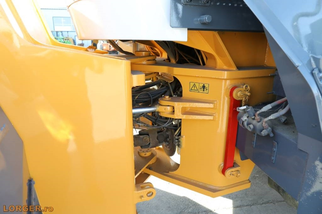 Wheel loader Liebherr L 544: picture 8