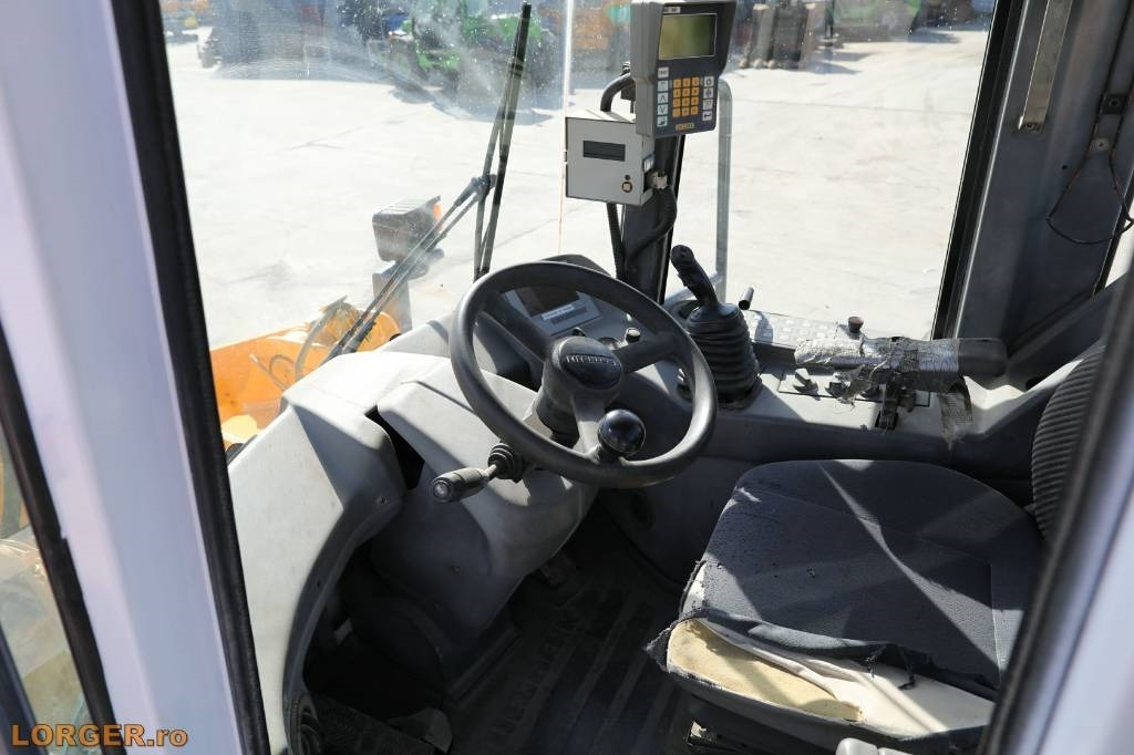 Wheel loader Liebherr L 544: picture 11